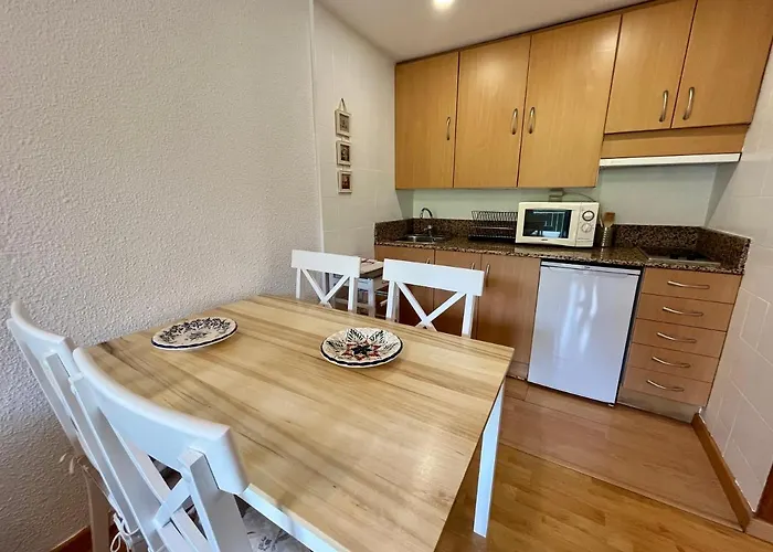 C20 - En Edif. Pirineos - Villmor Apartamento